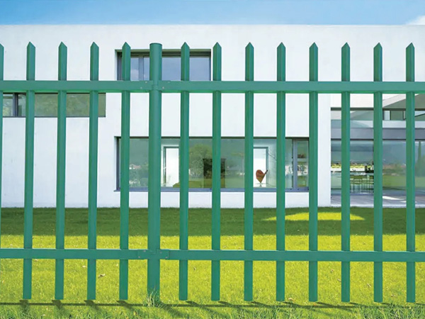 標(biāo)準(zhǔn)柵欄